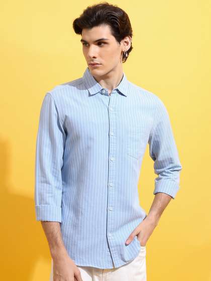 HIGHLANDER Men
                          Blue Slim Fit Opaque Striped Casual Shirt