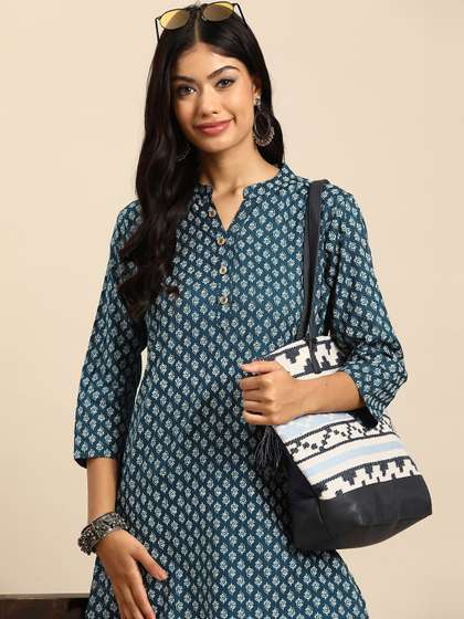 Sangria Floral Printed Straight Short Kurti