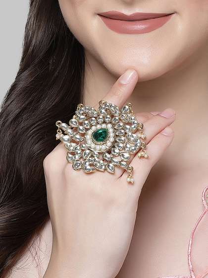 KARATCART
                        Gold-Plated Kundan-Studded & Pearl Beaded
                        Finger Ring