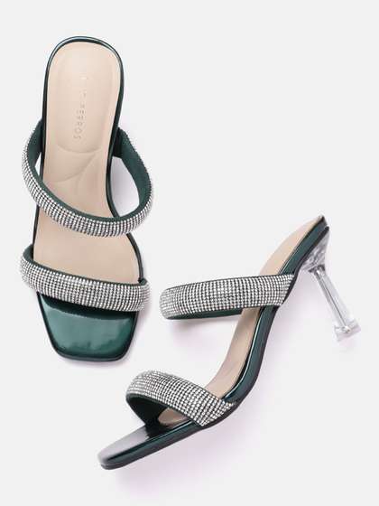 Footwear | Buy Footwear for Men & Women Online in India
