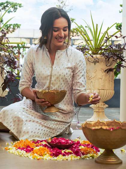 AURELIA Festive Floral Print Kurta
