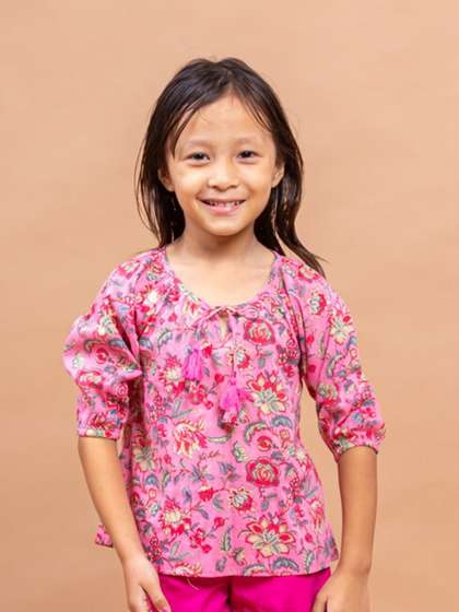Sangria Girls Pink &
                    Red Tie-Up Neck Floral Printed Pure Cotton Top
