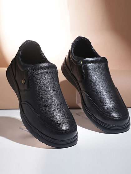 Liberty Men Elastic
                        Slip-On Formal Shoes