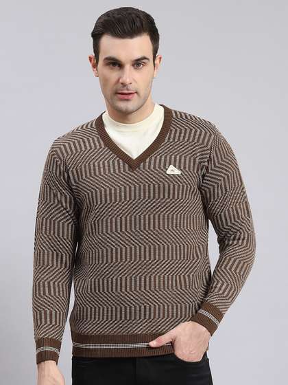 Monte Carlo
                        Geometric Self Design V-Neck Pullover