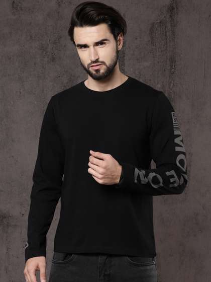Roadster Men Black
                        Solid Round Neck T-shirt