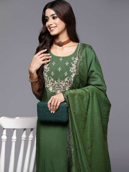 Gerua By Libas Women Green Floral Yoke Design Regular Kurta with Trousers With Dupatta