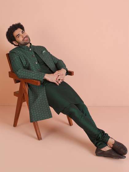 KISAH Men
                        Woven-Design Indowestern Sherwani Set