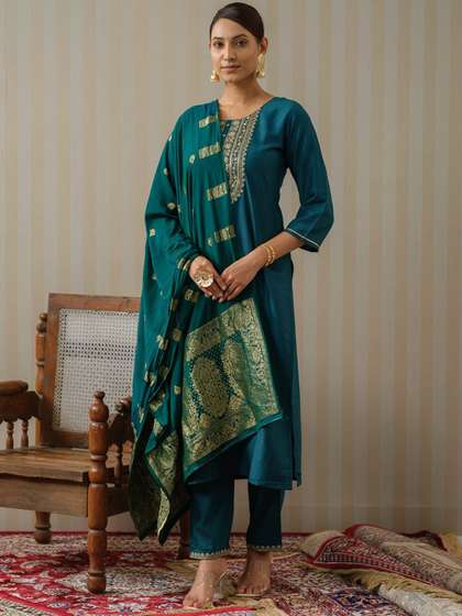 Ode by House of Pataudi Ethnic Motifs Kurta Set