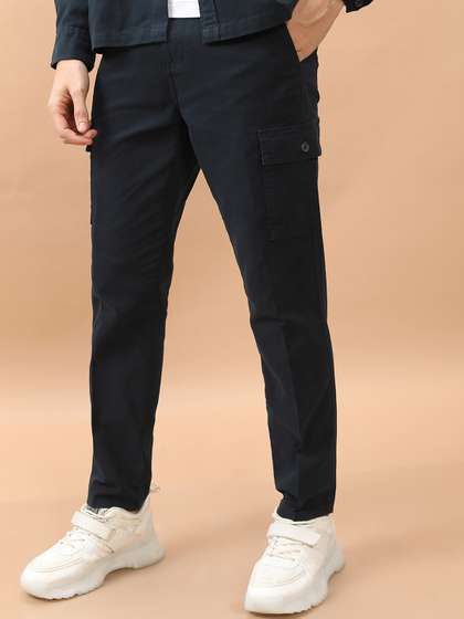 HIGHLANDER Men
                        Tapered Fit Cotton Cargo Loose Fit Trousers