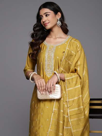 Gerua By Libas Women Floral Embroidered Regular Kurta with Trousers With Dupatta