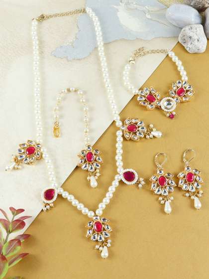 Asthetika Kids Girls
                      Gold-Plated Kundan Studded Beads Beaded Jewellery
                      Set