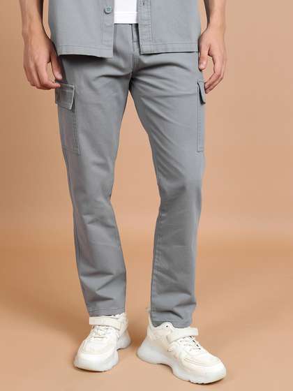 HIGHLANDER Men
                        Tapered Fit Mid-Rise Pure Cotton Cargo Regular
                        Fit Trousers