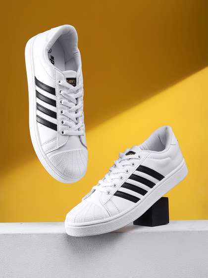 Sparx Men Striped
                          Lace-Up Sneakers