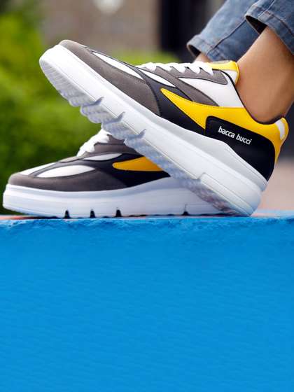 bacca bucci Men URBAN
                    RETRO Colourblocked Anti-Slip Sneakers