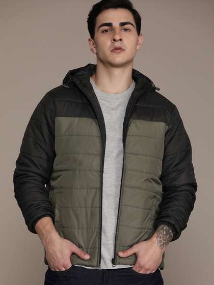 Roadster Men
                        Colourblocked Lightweight Puffer Jacket