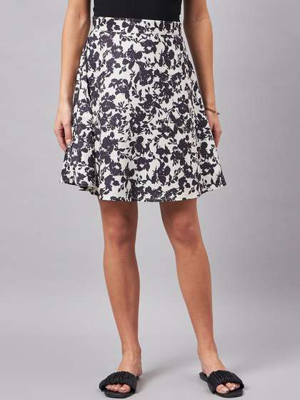 Style Quotient Printed Flared Mini Skirts