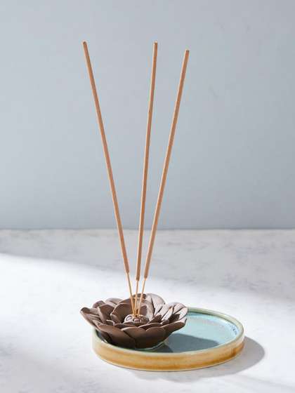 Fabindia Ceramic Easy to Clean Durga Puja Incense Stick Holder