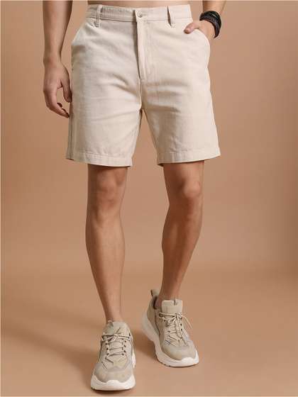 HIGHLANDER Men Beige
                        Cotton Regular Shorts