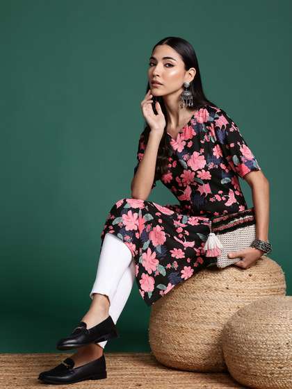 Sangria Floral Printed Straight Kurta