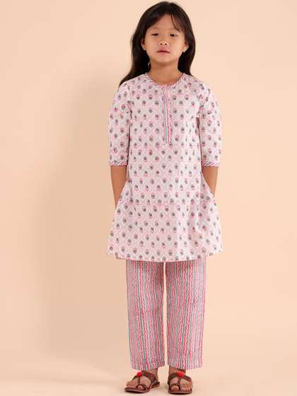 Sangria Girls White
                    Floral Printed Regular Pure Cotton Kurta with
                    Trousers