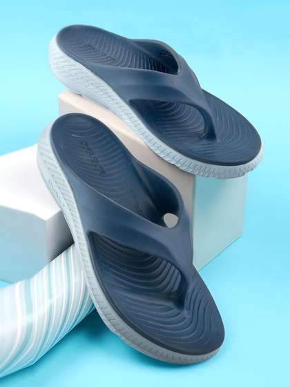 Red Tape Men Thong
                      Flip-Flops