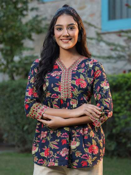 Rain & Rainbow Floral Printed V-Neck Kantha Work Pure Cotton Kantha Work Kurti