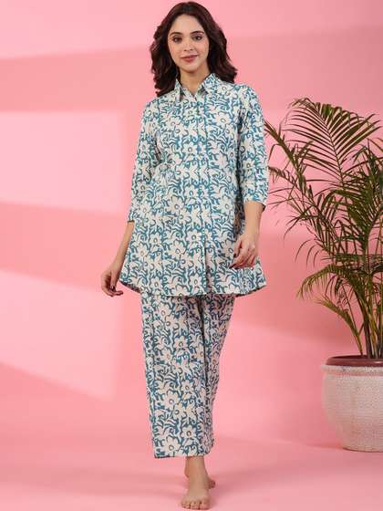 SANSKRUTIHOMES
                          Floral Printed Shirt Collar Pure Cotton Kurti
                          With Pyjamas