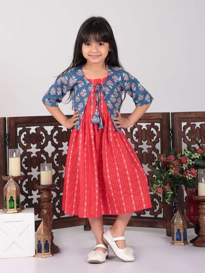 Sangria Printed
                    Sleeveless Dress With Jacket