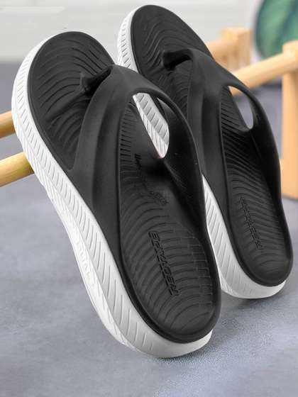 Red Tape Men Thong
                        Flip-Flops