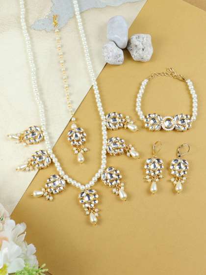 Asthetika Kids
                    Gold-Plated Kundan-Studded & Beaded Jewellery
                    Set