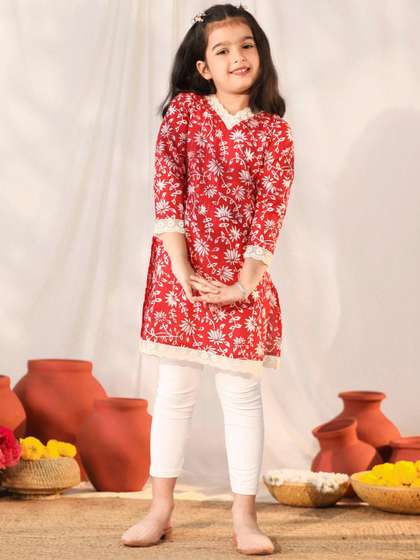 VASTRAMAY Girls Floral
                      Printed V-Neck Regular Sleeves Pure Cotton Kurta
                      Set