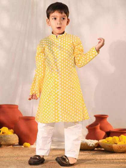 VASTRAMAY Boys Ethnic
                    Motifs Printed Regular Kurta with Pyjamas