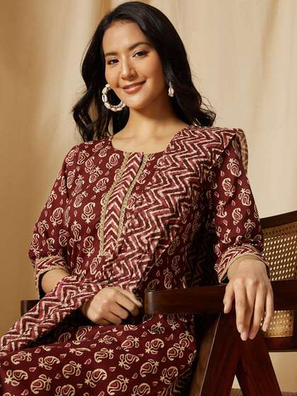 Ginni Arora Label
                        Round Neck Paisley Printed Cotton Kurta with
                        Trouser & Dupatta