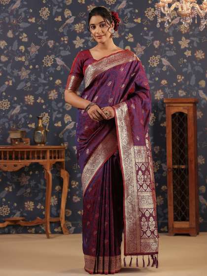 House of Pataudi
                        Ethnic Woven Design Banarasi Saree
