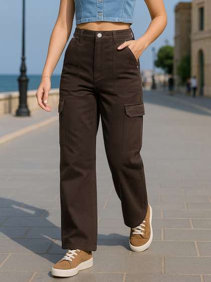 Bewakoof Women
                      Straight Fit High-Rise Cotton Cargo Jeans