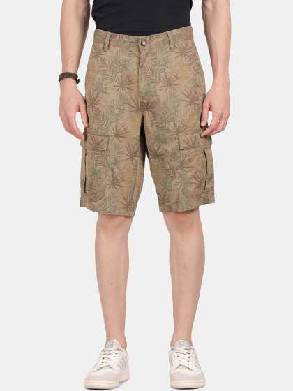 Price History of t base Men Mid Rise Cargo Shorts from Myntra 111 12243593