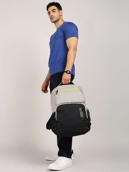 The Roadster X fwd
                          Lifestyle Co. Black Unisex Laptop Backpack 30
                          L