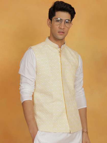VASTRAMAY Embroidered Nehru Jacket