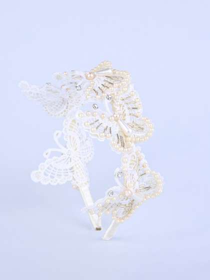 Choko Girls Embellished
                    Alligator Hair Clip