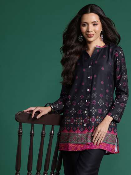 Sangria Ethnic Motifs Printed Kurta With Trousers