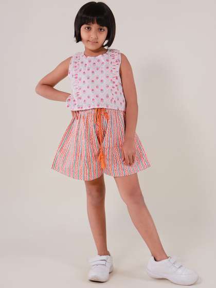 Sangria Girls Floral
                    Printed Pure Cotton Sleeveless Top With Shorts