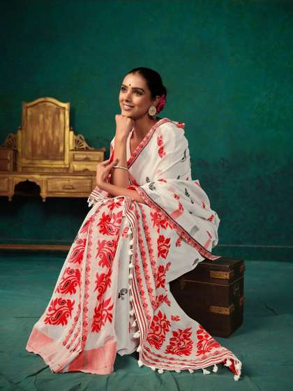 KALINI Assamese
                        Mekhela Chador Saree With Blouse Piece