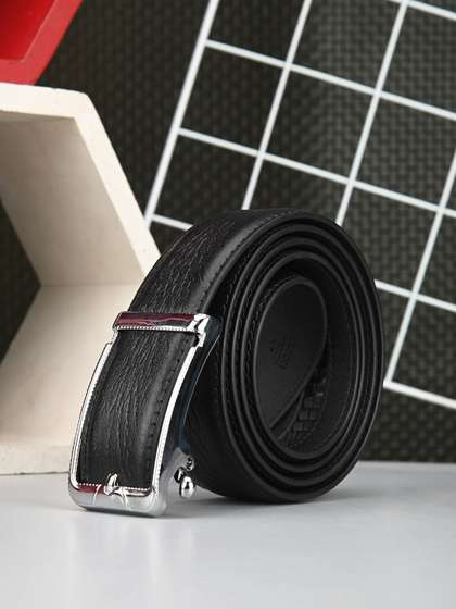 BuckleUp Men Textured
                      Casual Belt