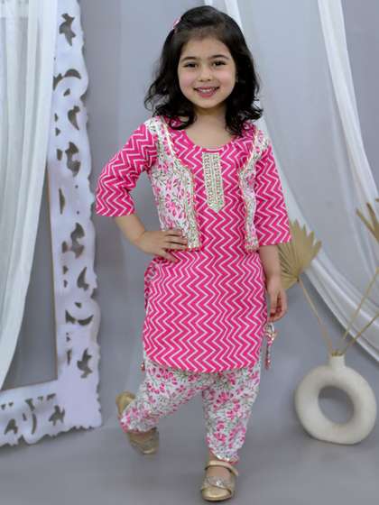 JUNITOS Girls Ethnic
                    Motifs Printed Pure Cotton Waist Coat Attached Kurti
                    & Dhoti