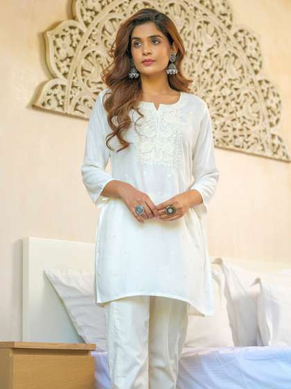 Ode by House of Pataudi Floral Embroidered Sequinned Short Kurti