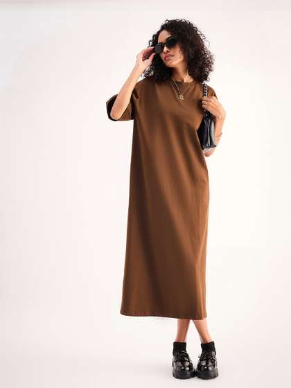 SASSAFRAS BASICS
                        Round Neck Short Sleeves Cotton Oversized
                        T-shirt Midi Dress