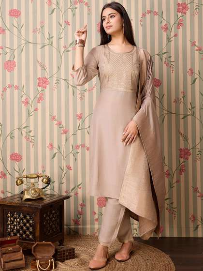 Ode by House of Pataudi Yoke Design Kurta Set