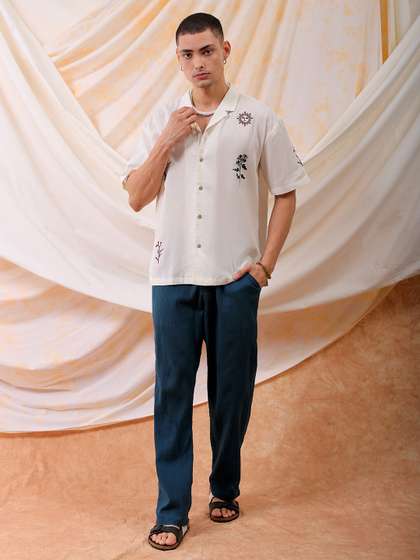 The Indian Garage Co
                        Men Relaxed Fit Embroidery Resortwear Shirt