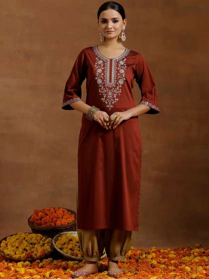 Gerua By Libas Ethnic Motifs Embroidered Flared Sleeves Thread Work Straight Kurta