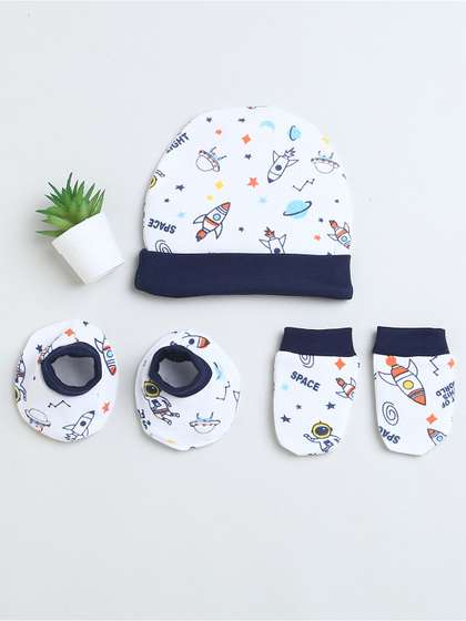 BUMZEE Infants Printed
                    Cotton Beanie With Booties & Mittens